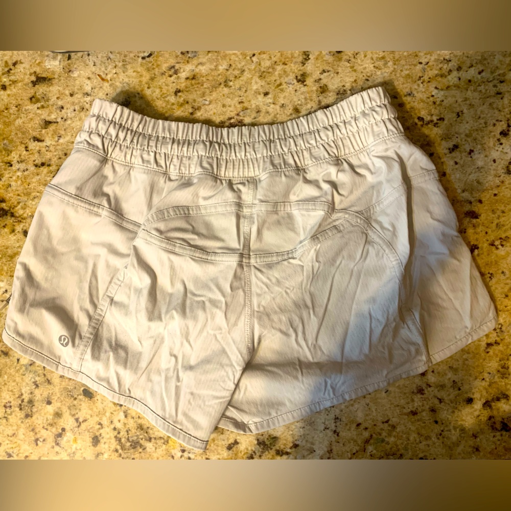 Lululemon White Trackers Size 6